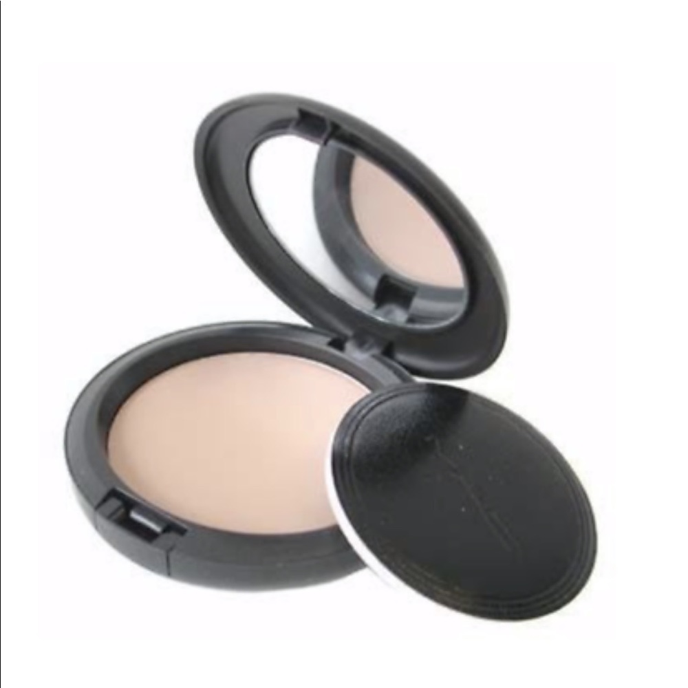 NWT MAC Select Sheer Pressed Powder NW35